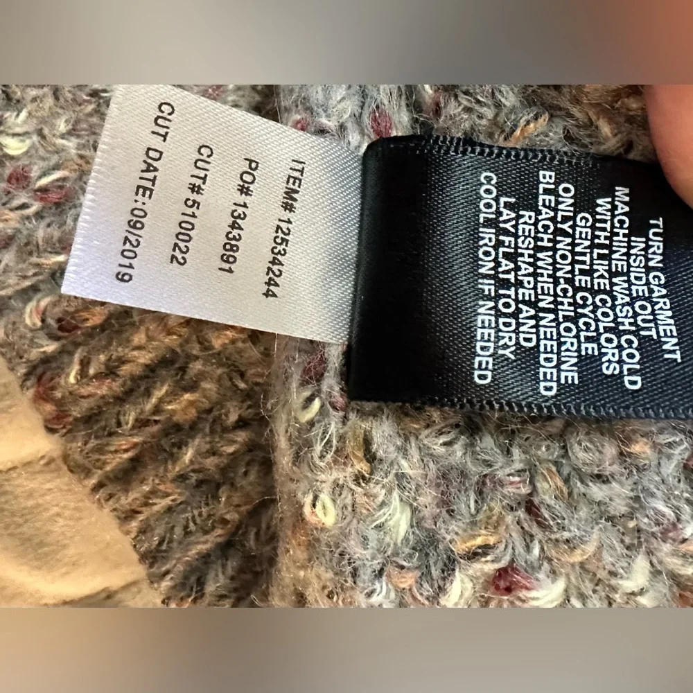 🩶TORRID Gray Marled Fuzzy Wool Knit Cardigan - Picture 9 of 16